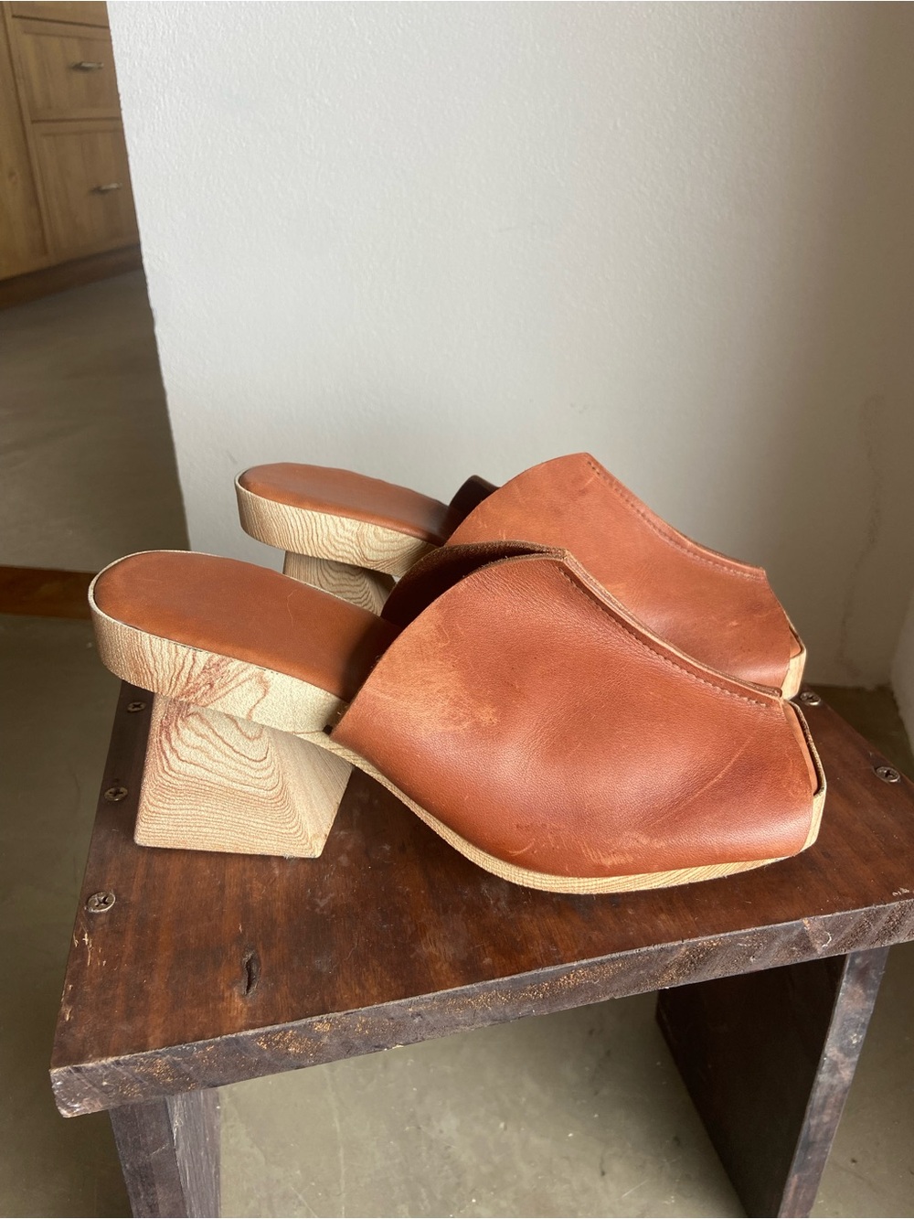 Hilos Cognac Leather Mule 7.5